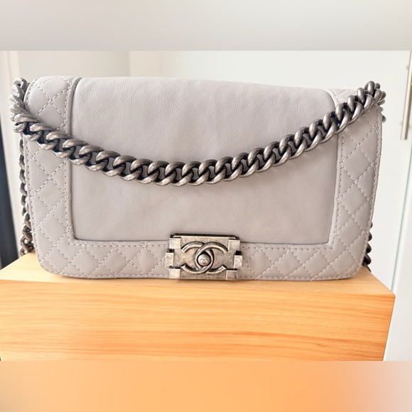 Trendy Grey Chanel Boy Bag - Med- Certificate - Picture 1 of 11